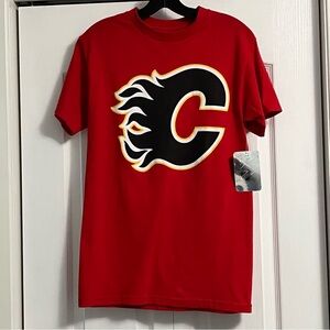 NHL CALGARY FLAMES UNISEX Hockey short sleeve graphic t-shirt size Small tee